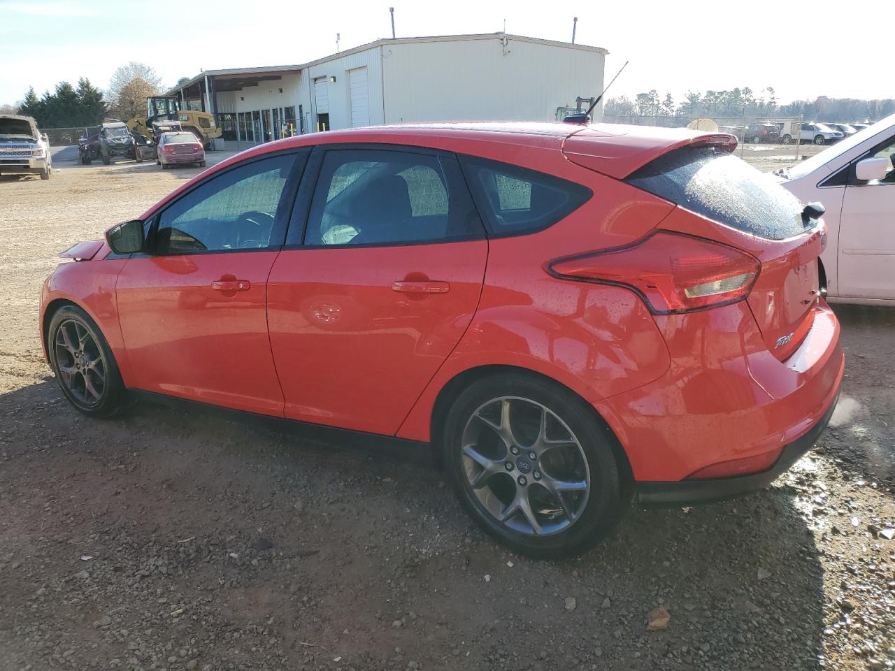 Изображение 2 2016 FORD FOCUS SE 2016 с VIN 1FADP3K27GL290393