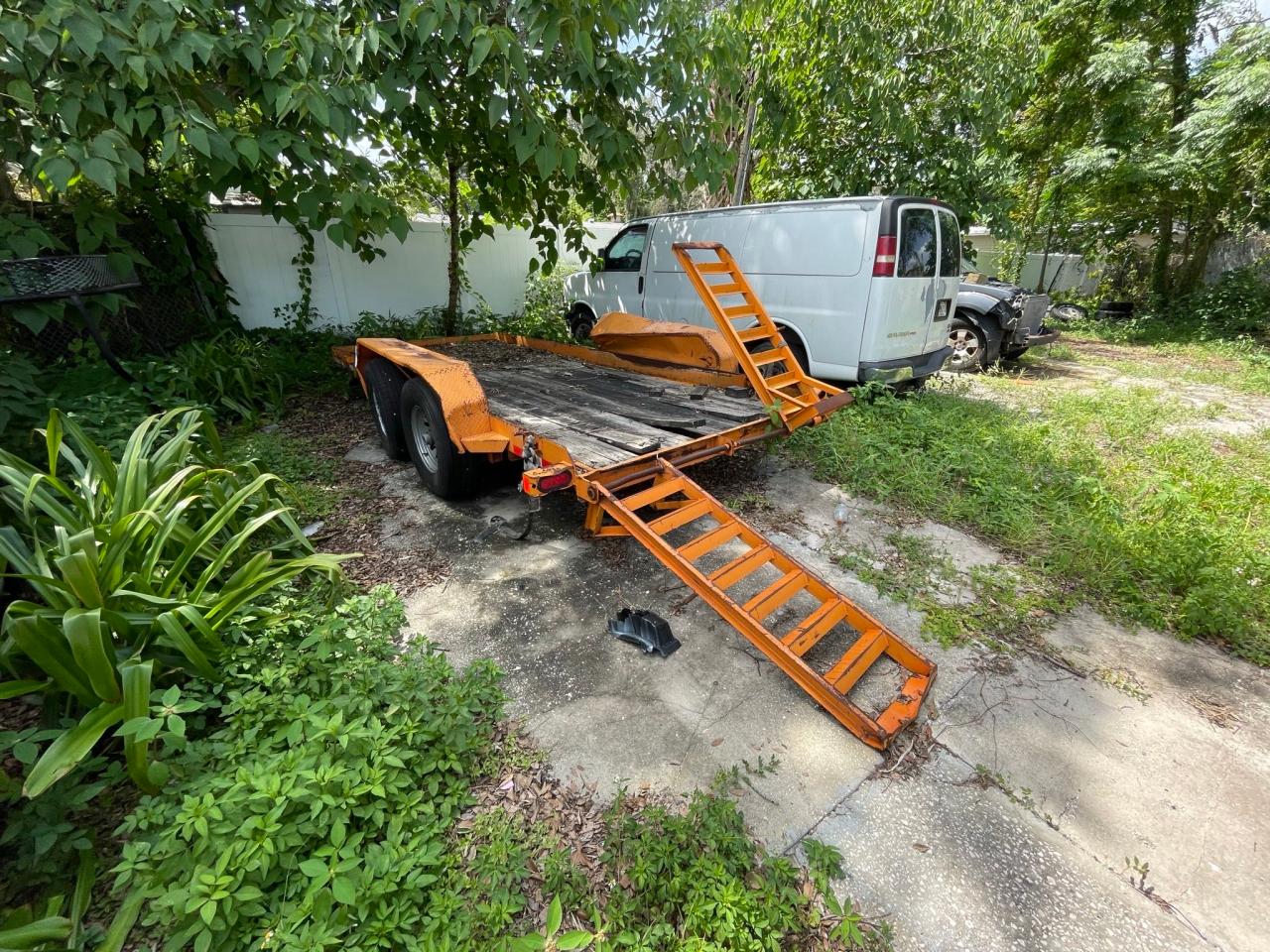 Image 3 of 2018 FDZQ 16 FT 2018 with VIN 5JW1U162XJ3233787