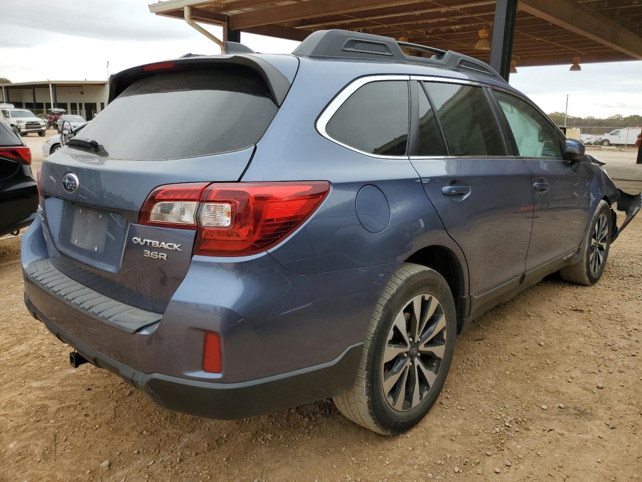 Изображение 3 2016 SUBARU OUTBACK 3.6R LIMITED 2016 с VIN 4S4BSENCXG3354017