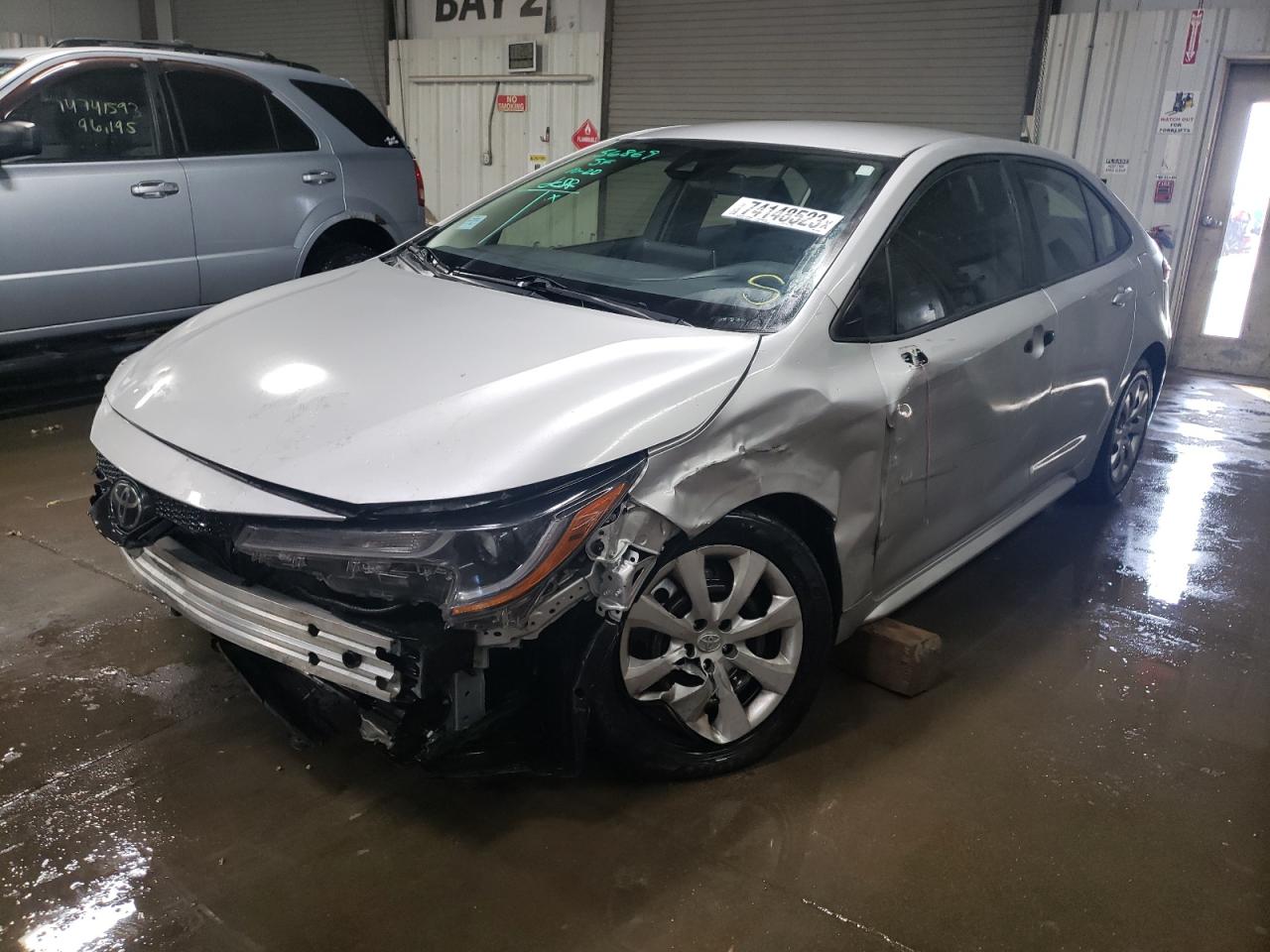 Image 1 of 2020 TOYOTA COROLLA LE 2020 with VIN JTDEPRAE9LJ014283