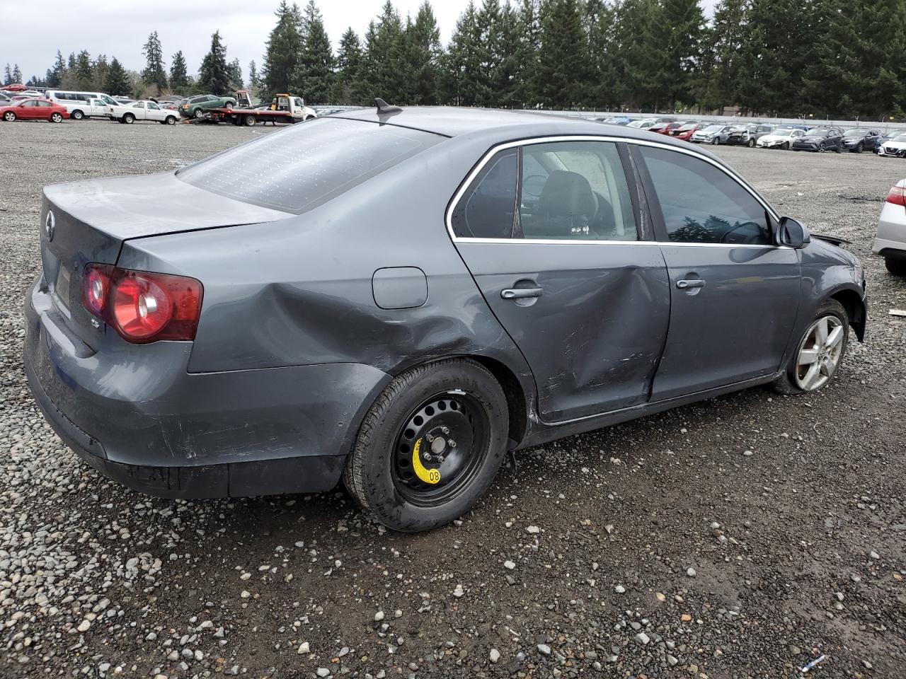 Image 3 of 2008 VOLKSWAGEN JETTA SE 2008 with VIN 3VWRM71KX8M118177