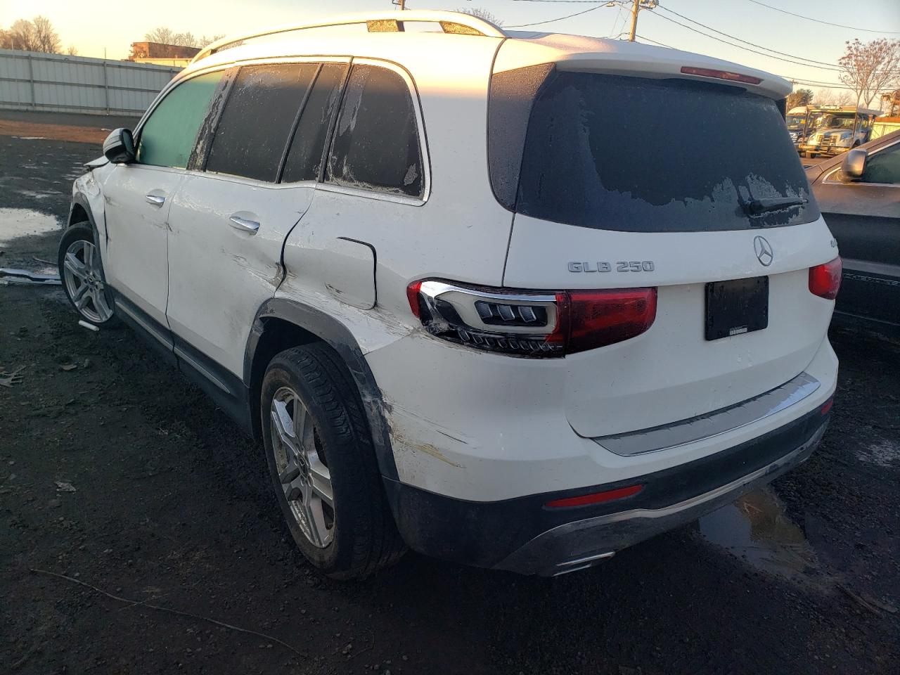 Image 2 of 2020 MERCEDES-BENZ GLB 250 4MATIC 2020 with VIN WDC4M4HB9LW009309