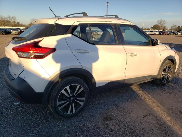 Image 3 of 2018 NISSAN KICKS S 2018 with VIN 3N1CP5CU4JL529348
