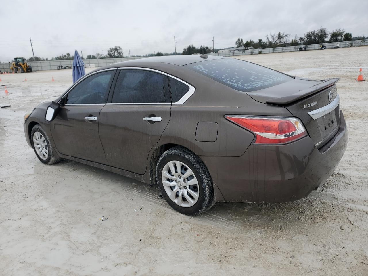 Image 2 of 2015 NISSAN ALTIMA 2.5 2015 with VIN 1N4AL3AP3FC433513