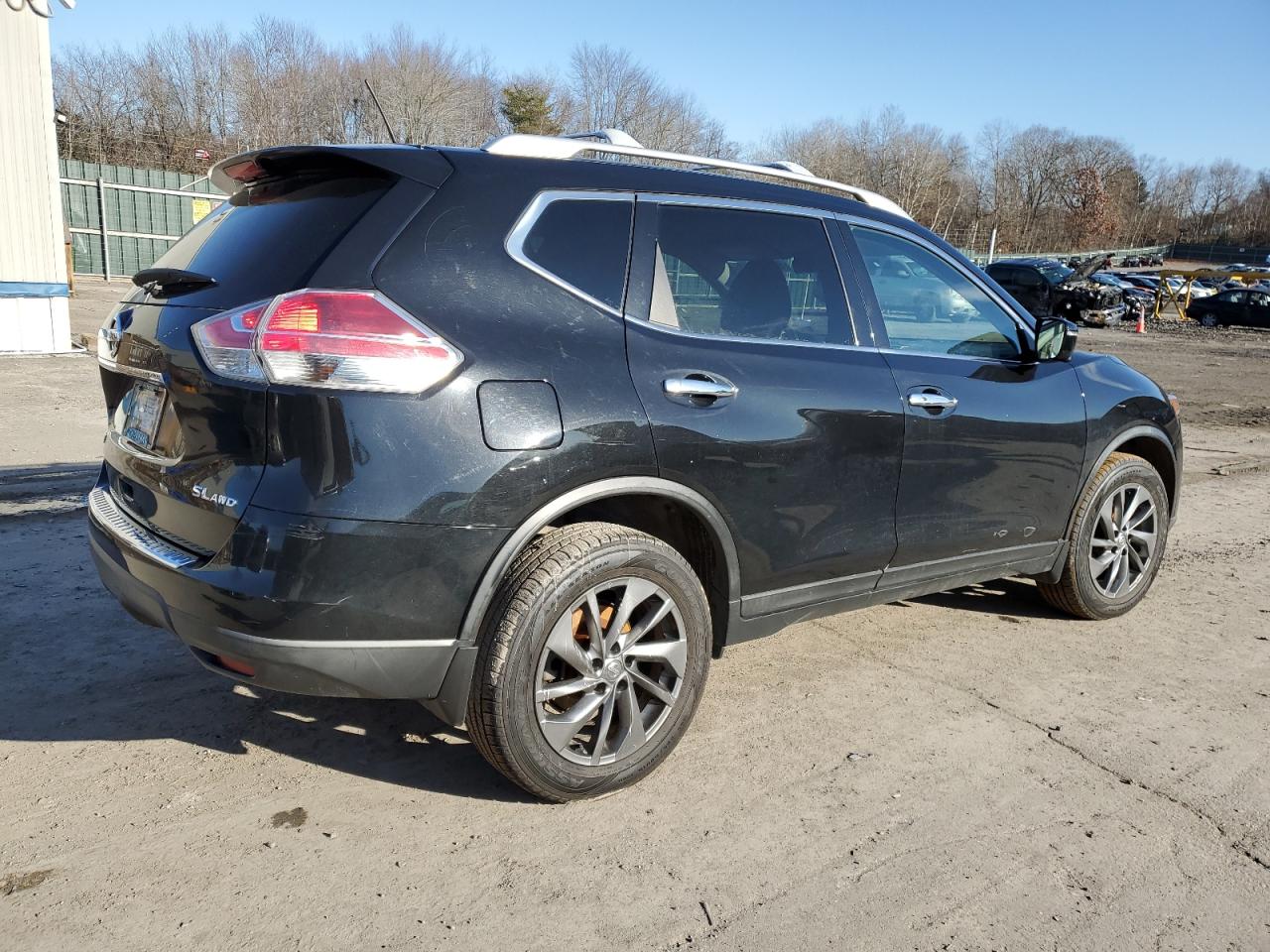Image 3 of 2016 NISSAN ROGUE S 2016 with VIN KNMAT2MV9GP707631
