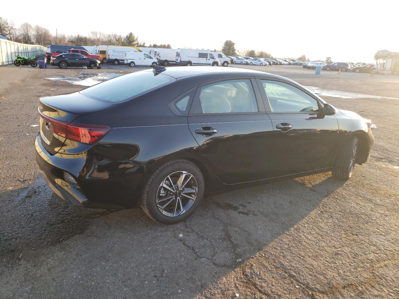 Image 3 of 2023 KIA FORTE LX 2023 with VIN 3KPF24AD4PE679544