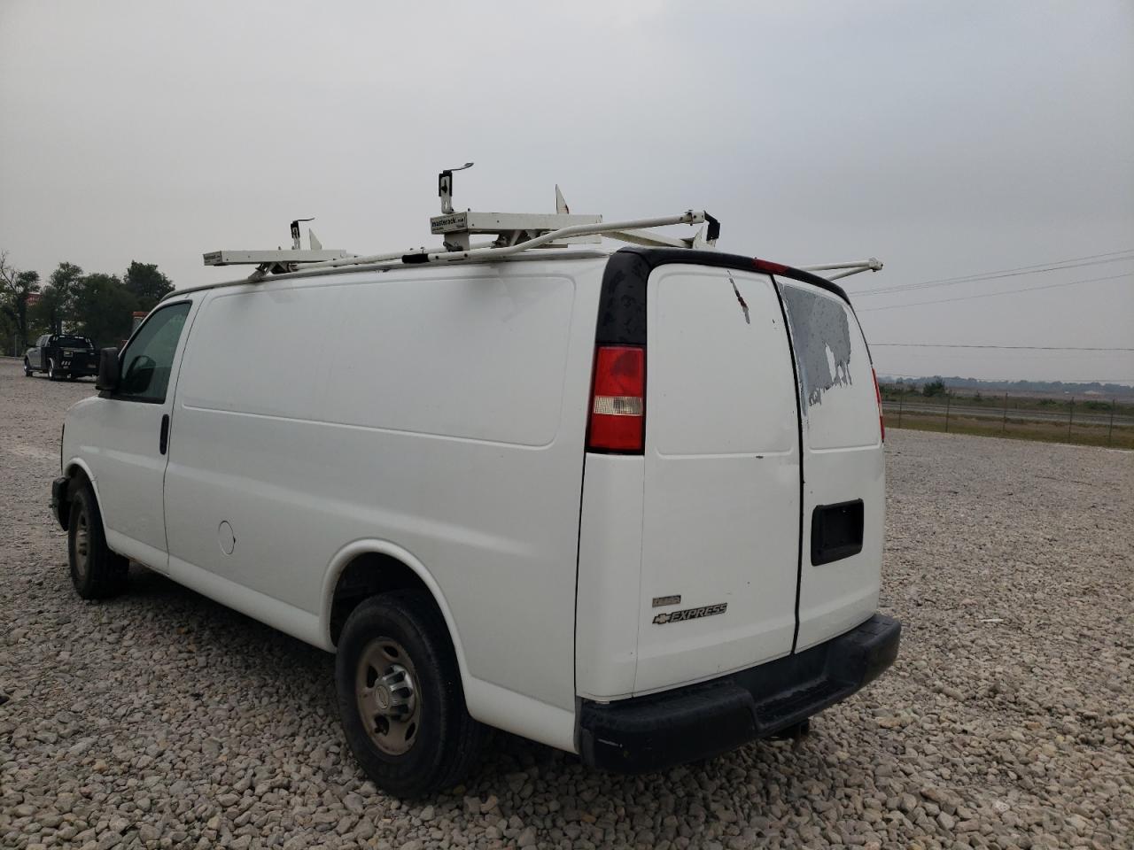 Image 3 of 2010 CHEVROLET EXPRESS G2500  2010 with VIN 1GCZGFAA5A1162182