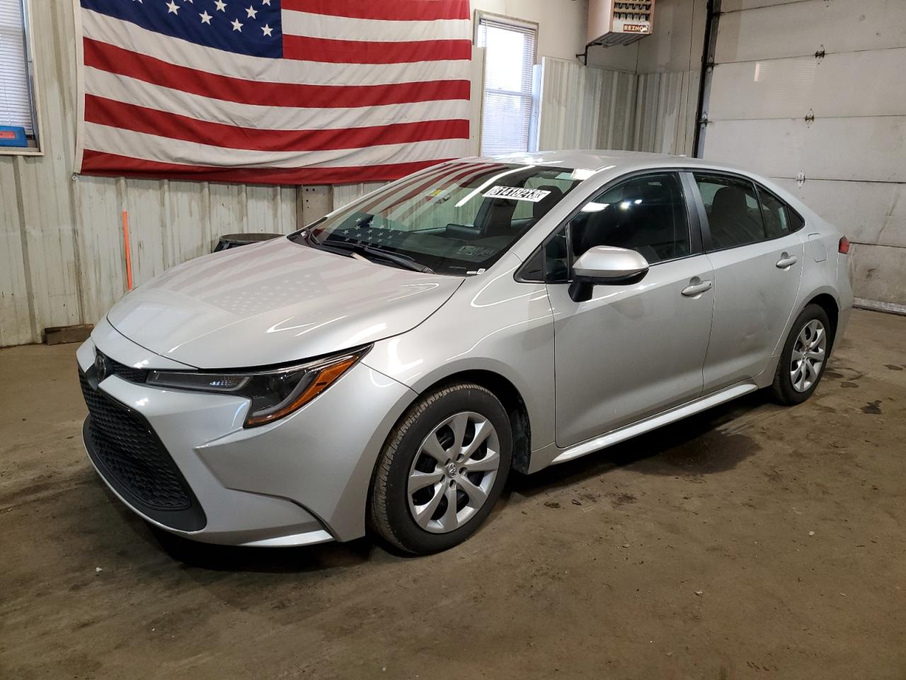 Obraz 1 z 2022 TOYOTA COROLLA LE 2022 z VIN 5YFEPMAE9NP318702