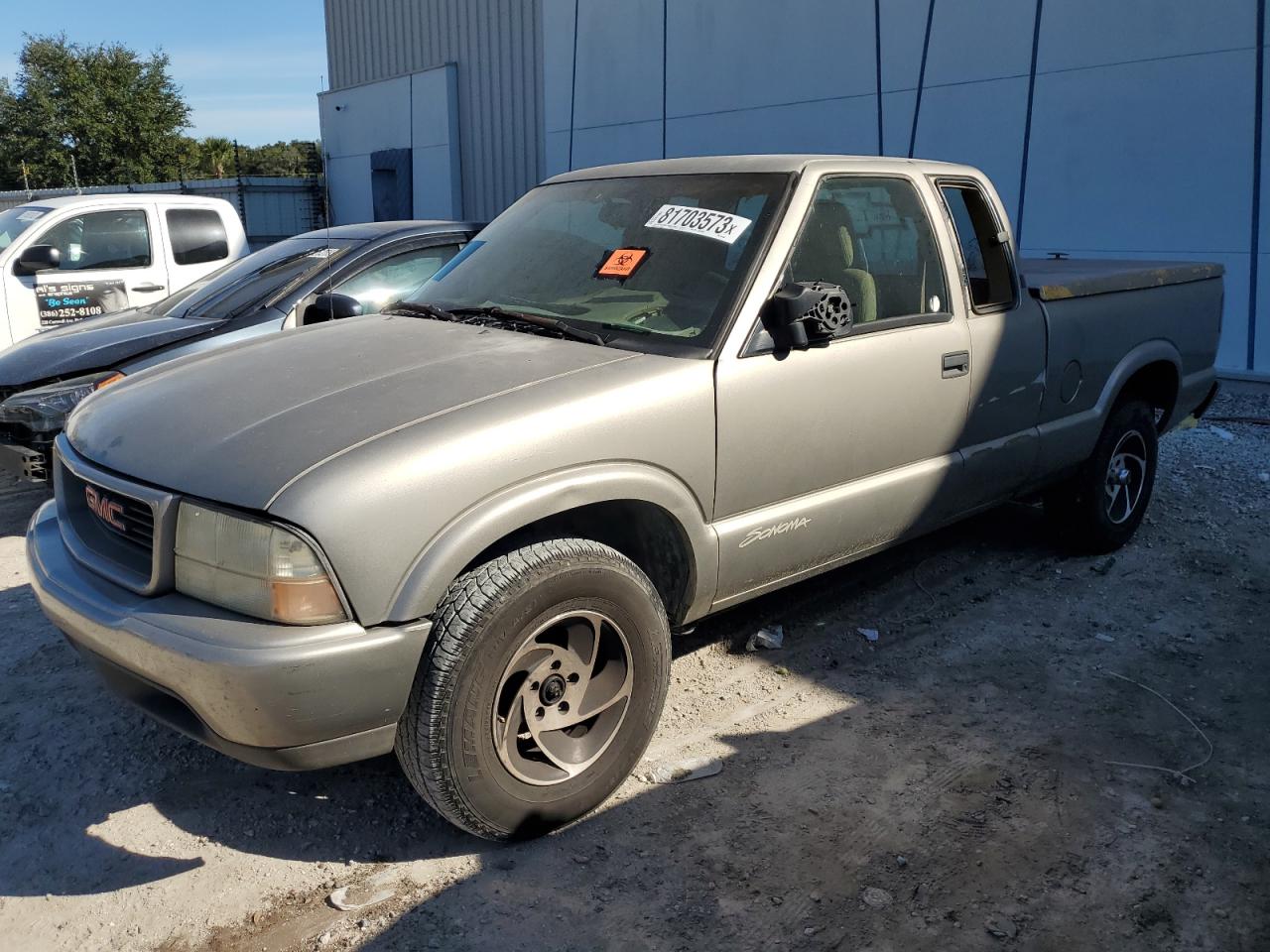 Image 1 of 1999 GMC SONOMA  1999 with VIN 1GTCS19W6X8533308