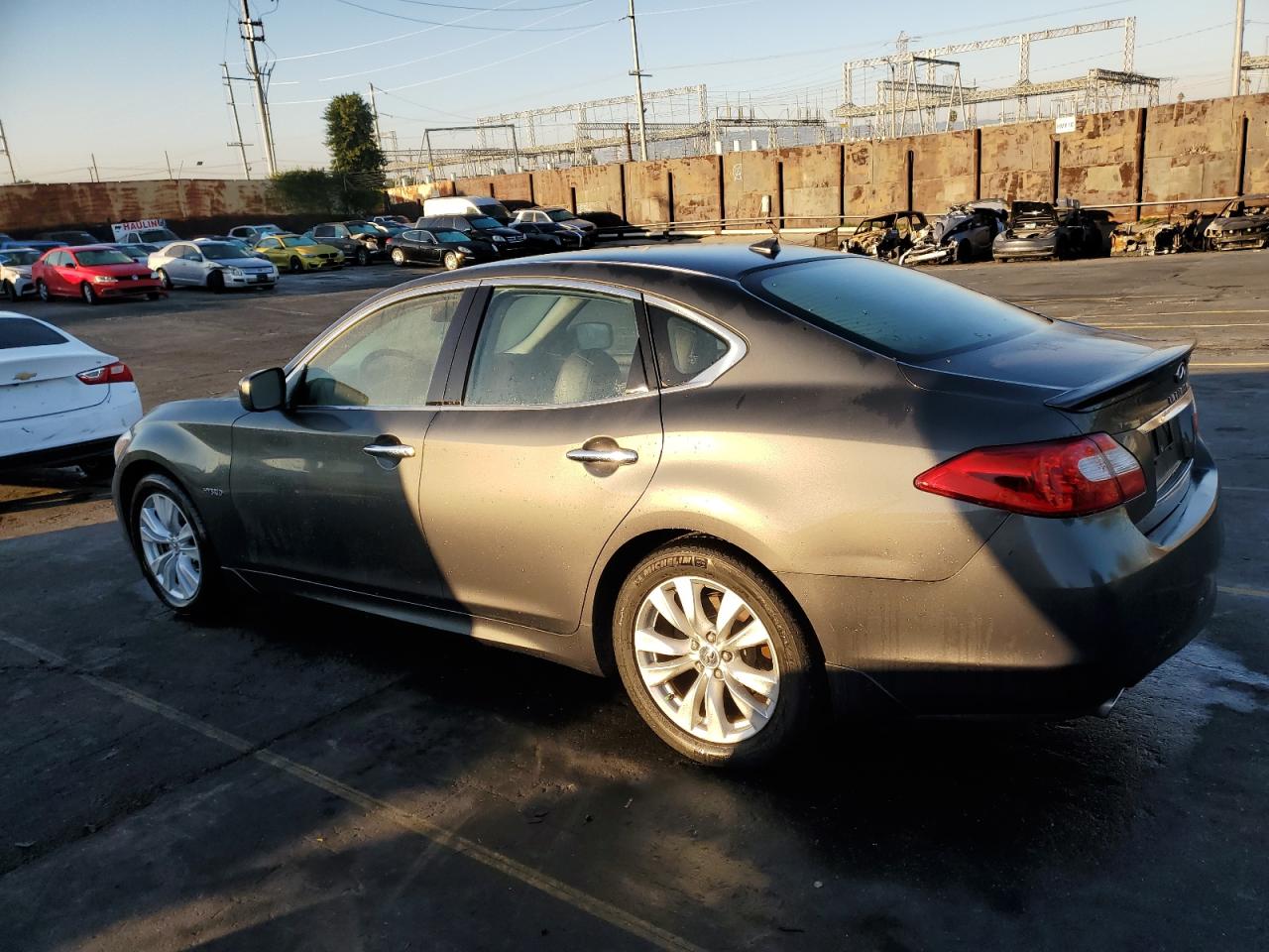 Image 2 of 2012 INFINITI M35H 2012 with VIN JN1EY1AP8CM910947