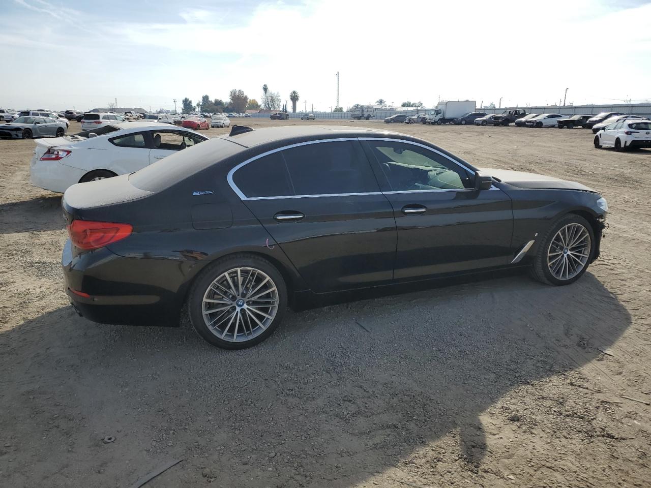 Изображение 3 2018 BMW 530E  2018 с VIN WBAJA9C57JB251095