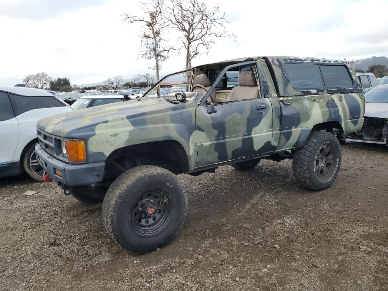 Image 1 of 1987 TOYOTA PICKUP RN63 STD 1987 with VIN JT4RN63R3H0109201