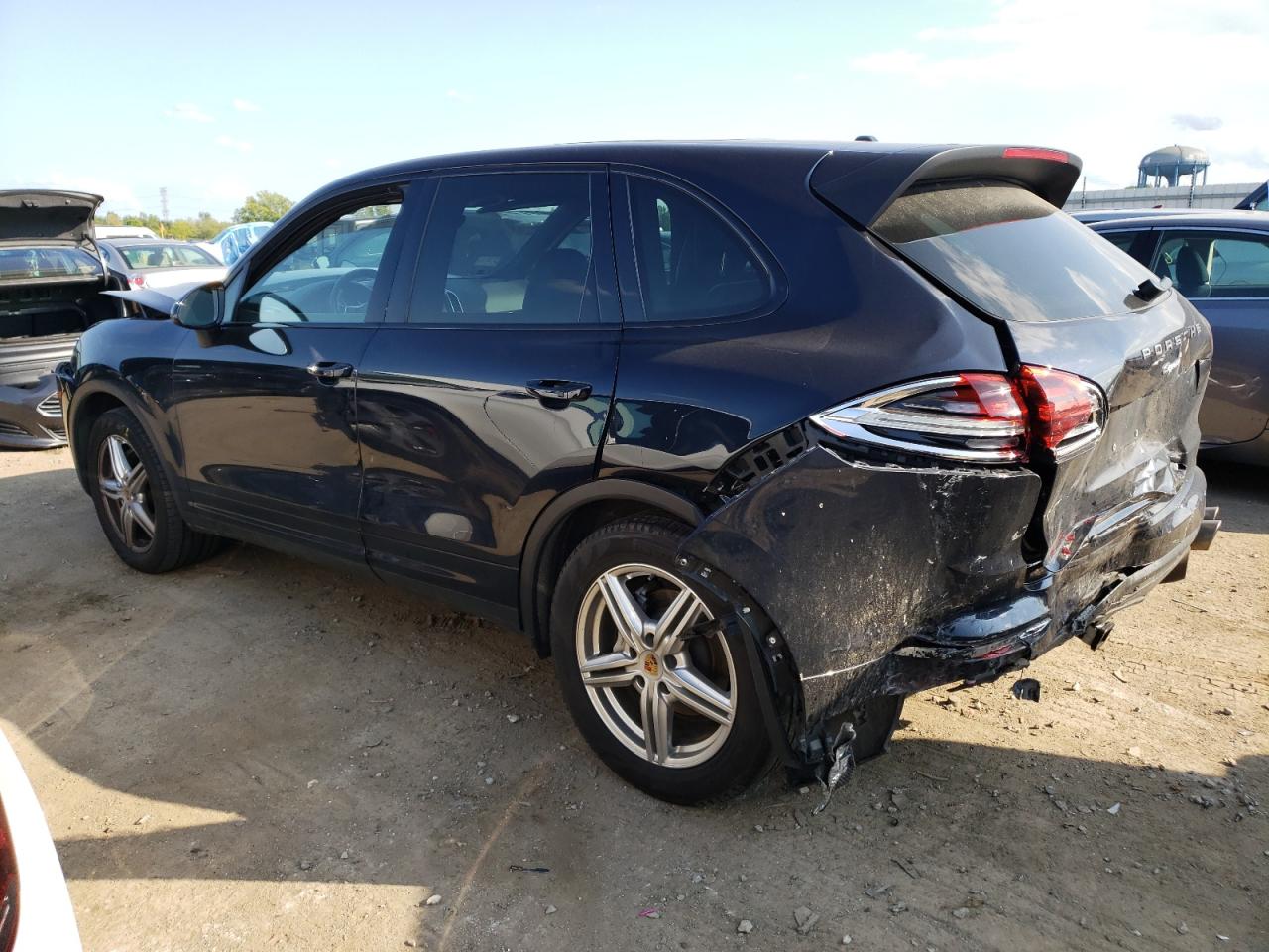 Obraz 2 z 2016 PORSCHE CAYENNE S 2016 z VIN WP1AB2A24GLA96037