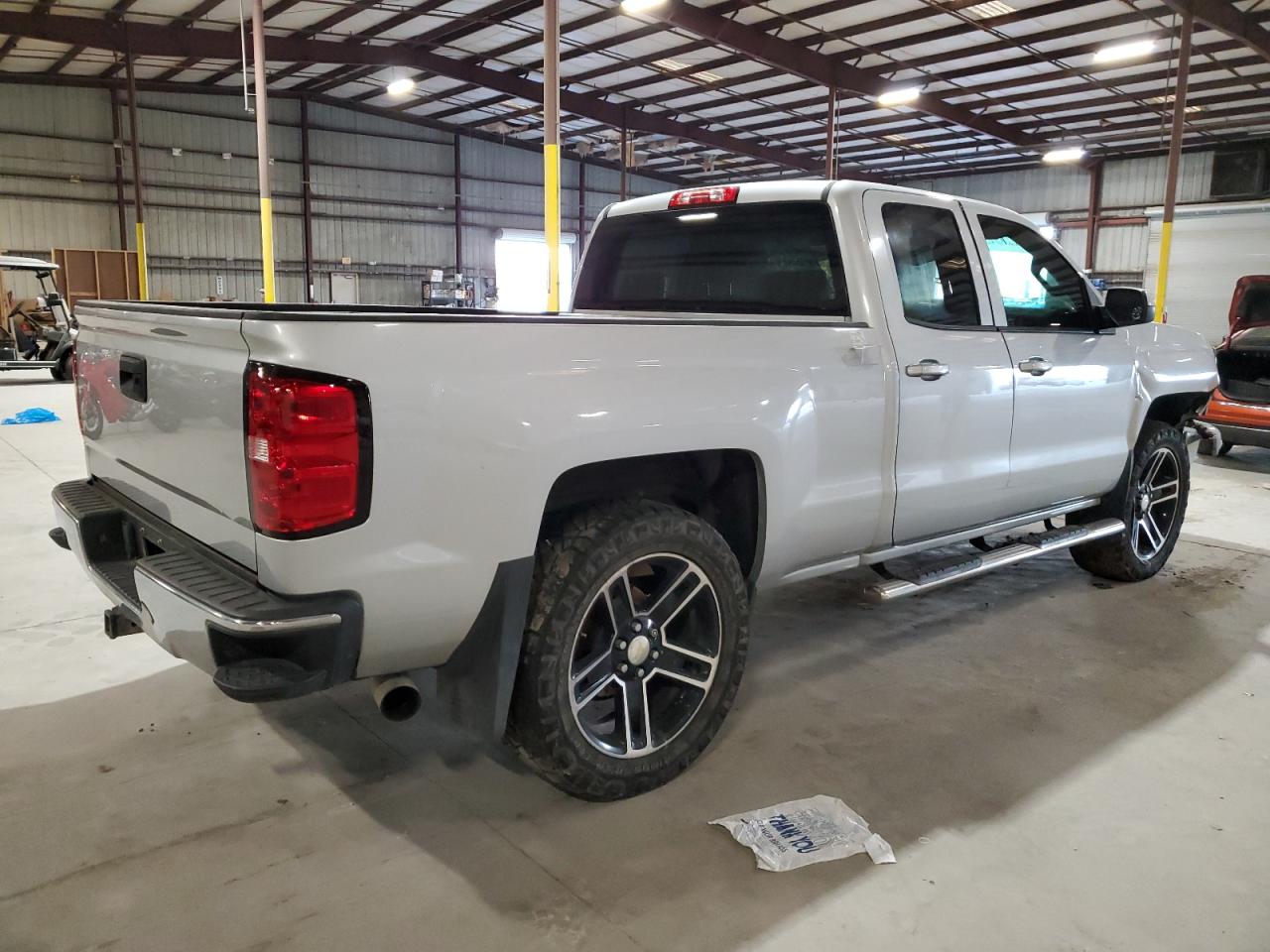 Изображение 3 2015 CHEVROLET SILVERADO K1500 LT 2015 с VIN 1GCVKREC4FZ420890