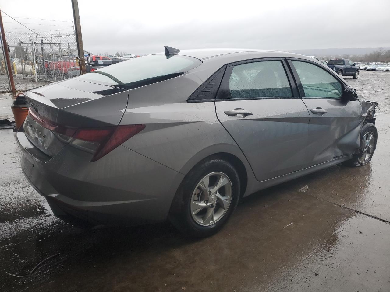 Изображение 3 2023 HYUNDAI ELANTRA SE 2023 с VIN KMHLL4AG6PU593353