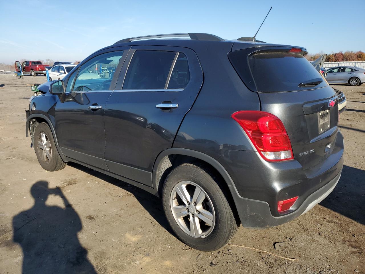 Image 2 of 2018 CHEVROLET TRAX 1LT 2018 with VIN 3GNCJPSB1JL388093