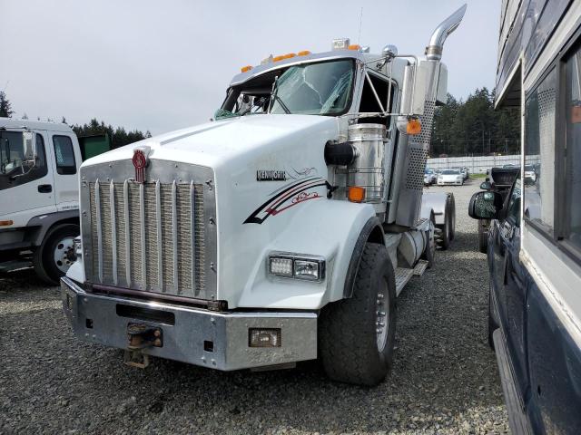 Image 2 of 2013 KENWORTH CONSTRUCTION T800 2013 with VIN 1XKDP4EX3DR343577