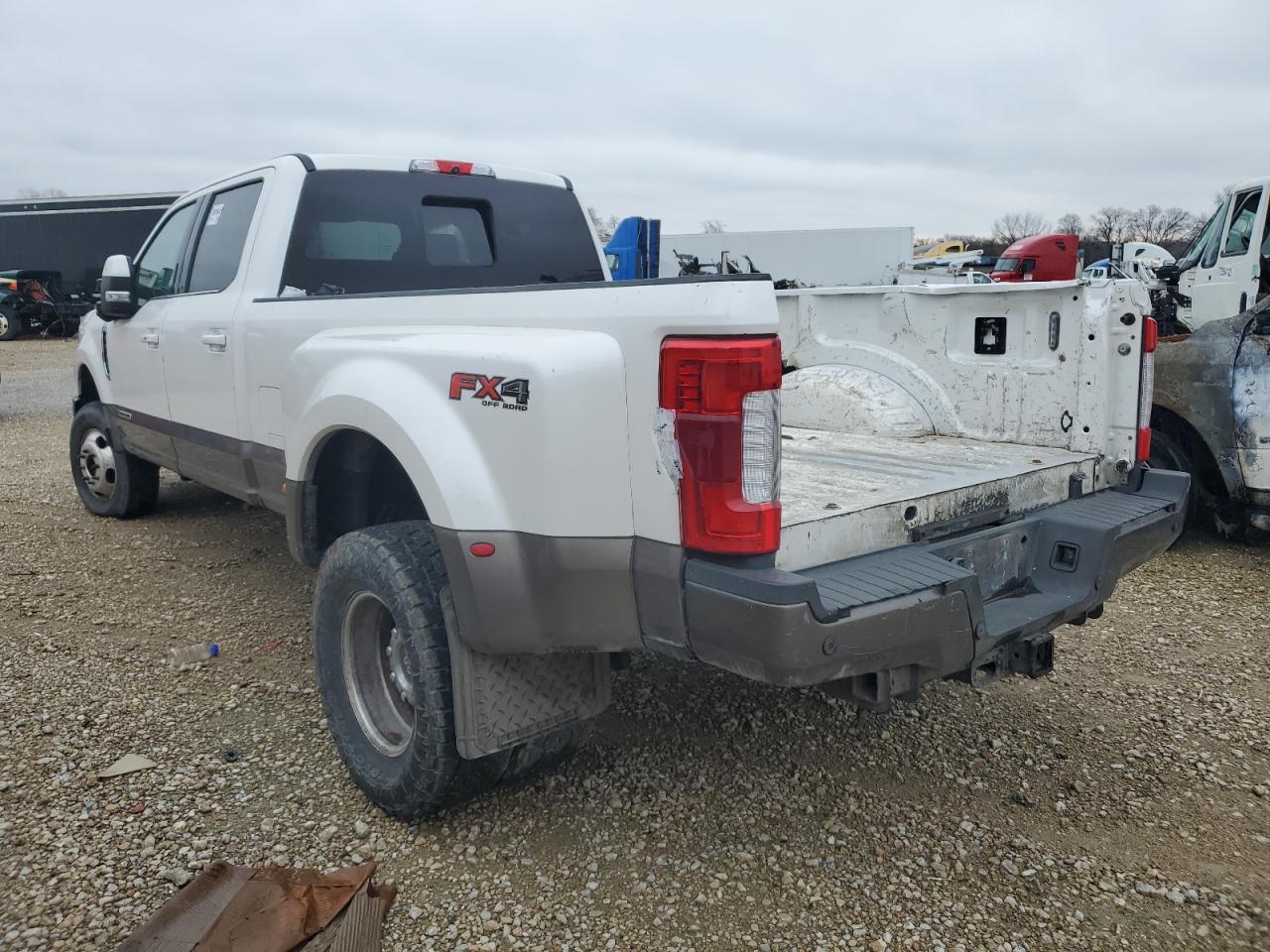 Image 3 of 2019 FORD F350 SUPER DUTY 2019 with VIN 1FT8W3DTXKED52029