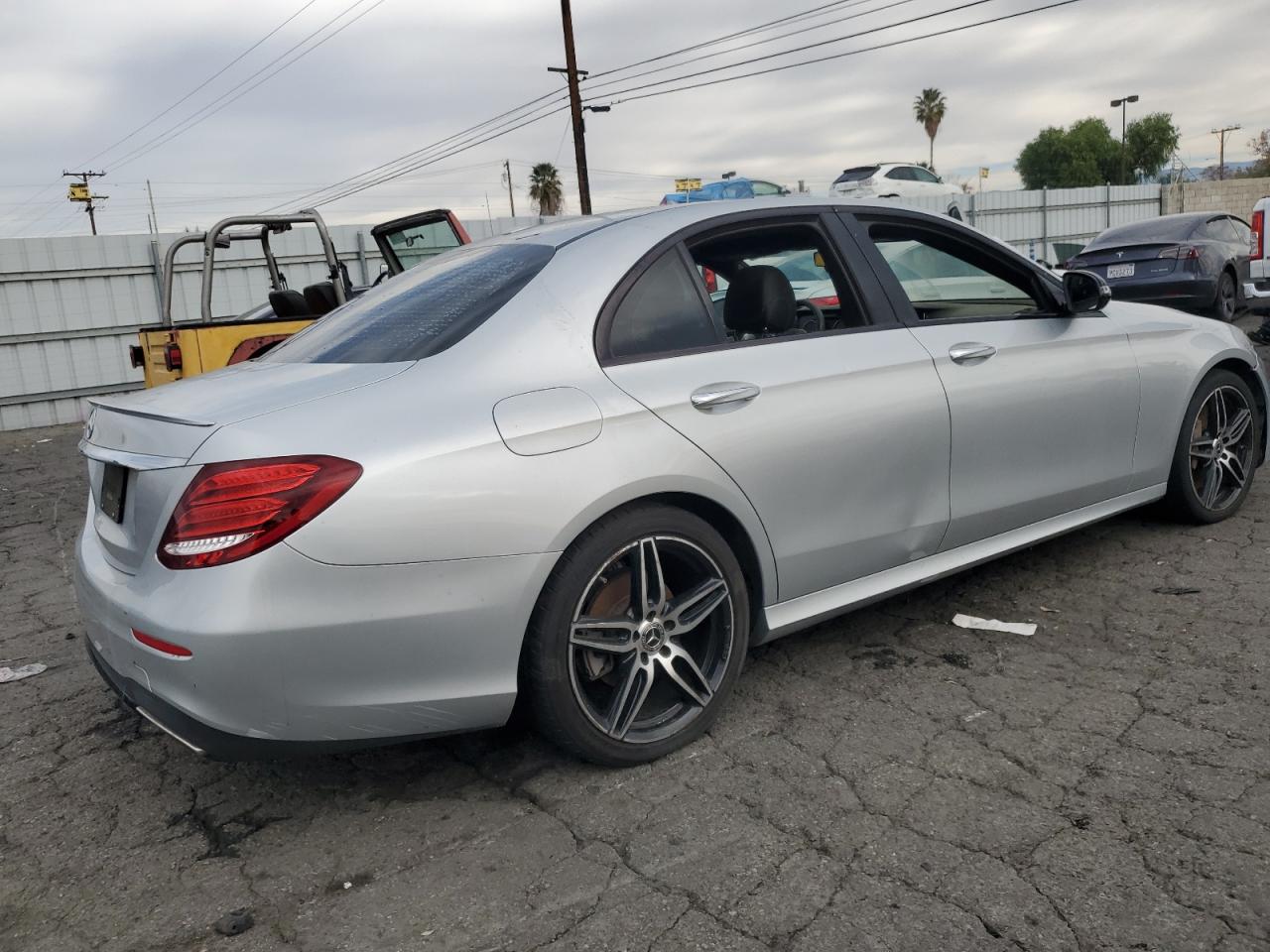 Изображение 3 2019 MERCEDES-BENZ E 300 2019 с VIN WDDZF4JB5KA506536