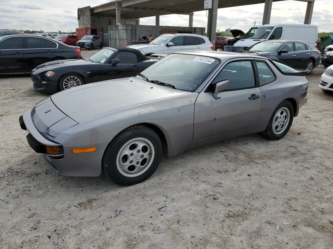 Image 1 of 1987 PORSCHE 944  1987 with VIN WP0AB0949HN472488
