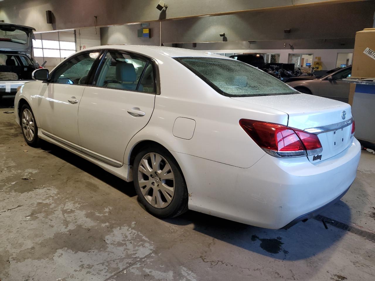 Obraz 2 z 2011 TOYOTA AVALON BASE 2011 z VIN 4T1BK3DB7BU405053