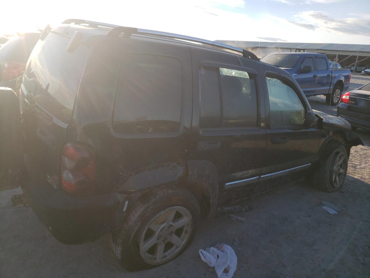 Obraz 3 z 2007 JEEP LIBERTY LIMITED 2007 z VIN 1J4GL58K67W506118