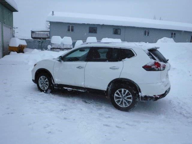 Image 2 of 2018 NISSAN ROGUE S 2018 with VIN KNMAT2MV8JP589448