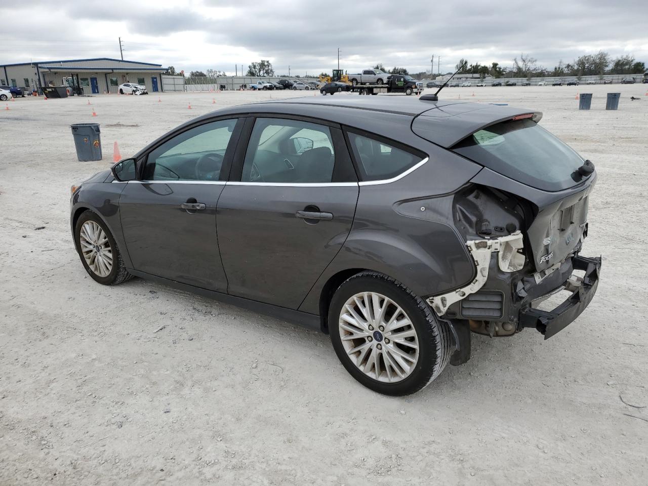 Image 2 of 2015 FORD FOCUS TITANIUM 2015 with VIN 1FADP3N27FL338324
