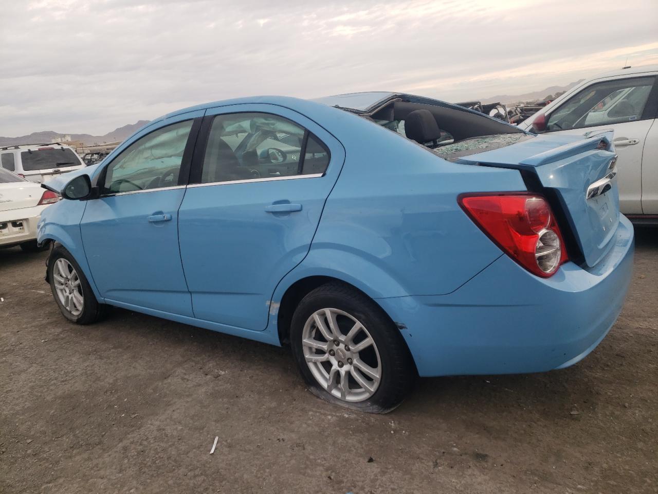 Obraz 2 z 2014 CHEVROLET SONIC LT 2014 z VIN 1G1JC5SG3E4169246