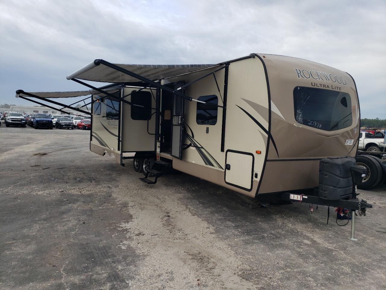 Image 1 of 2018 WILDWOOD ROCKWOOD 2018 with VIN 4X4TRLE24JZ153017