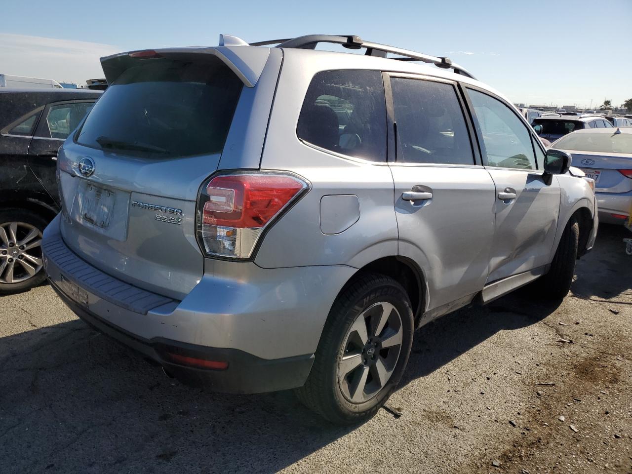 Image 3 of 2017 SUBARU FORESTER 2.5I LIMITED 2017 with VIN JF2SJAJC8HH807529