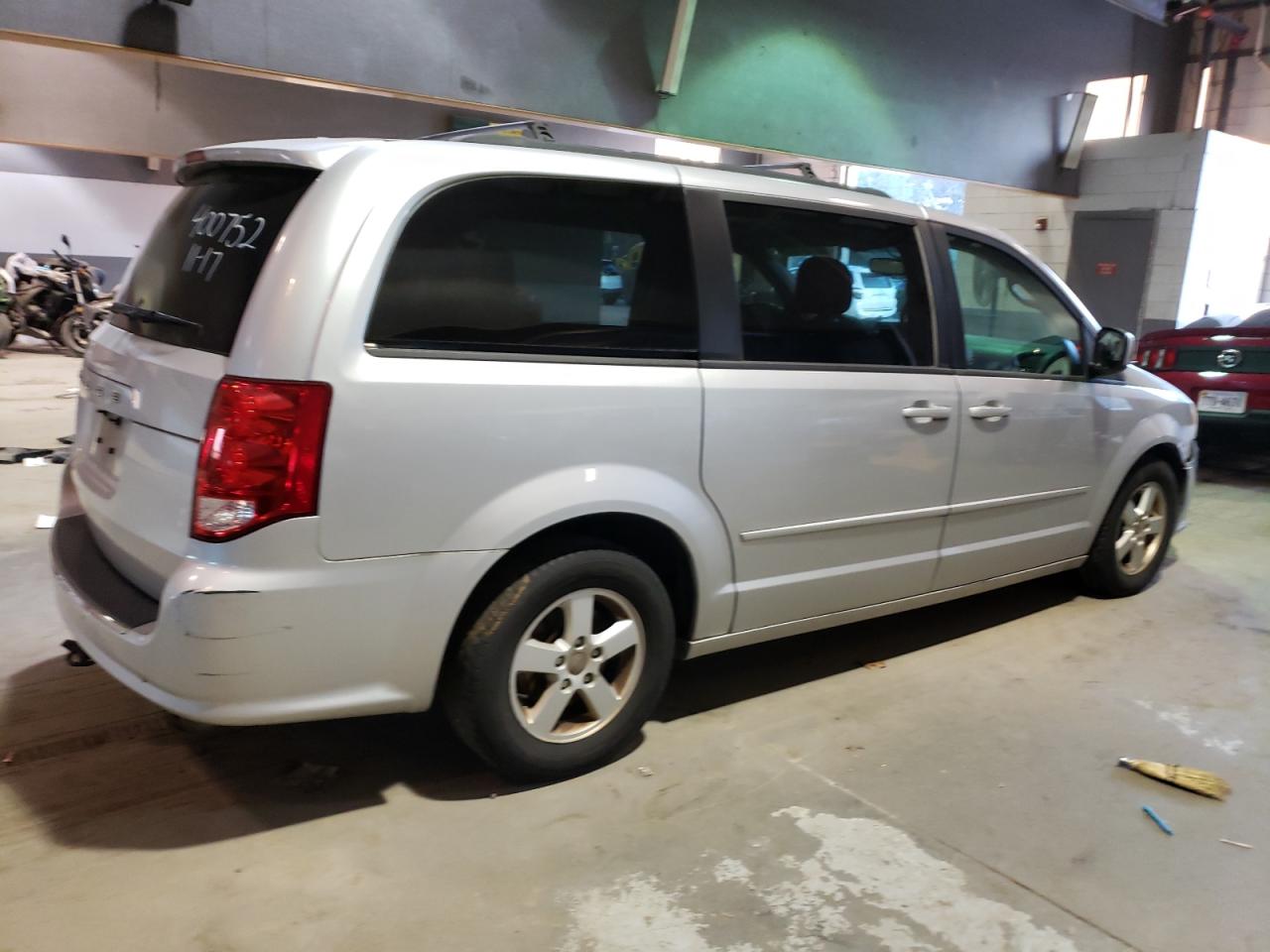 Изображение 3 2012 DODGE GRAND CARAVAN SXT 2012 с VIN 2C4RDGCG4CR203769
