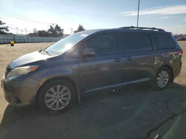 Obraz 1 z 2012 TOYOTA SIENNA LE 2012 z VIN 5TDJK3DC0CS043128
