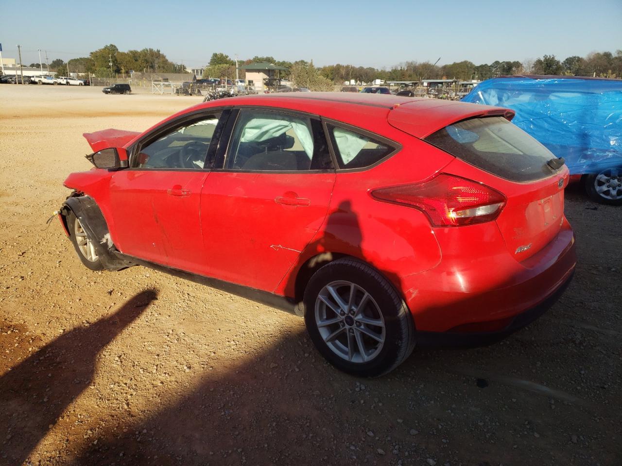 Image 2 of 2015 FORD FOCUS SE 2015 with VIN 1FADP3K20FL222760