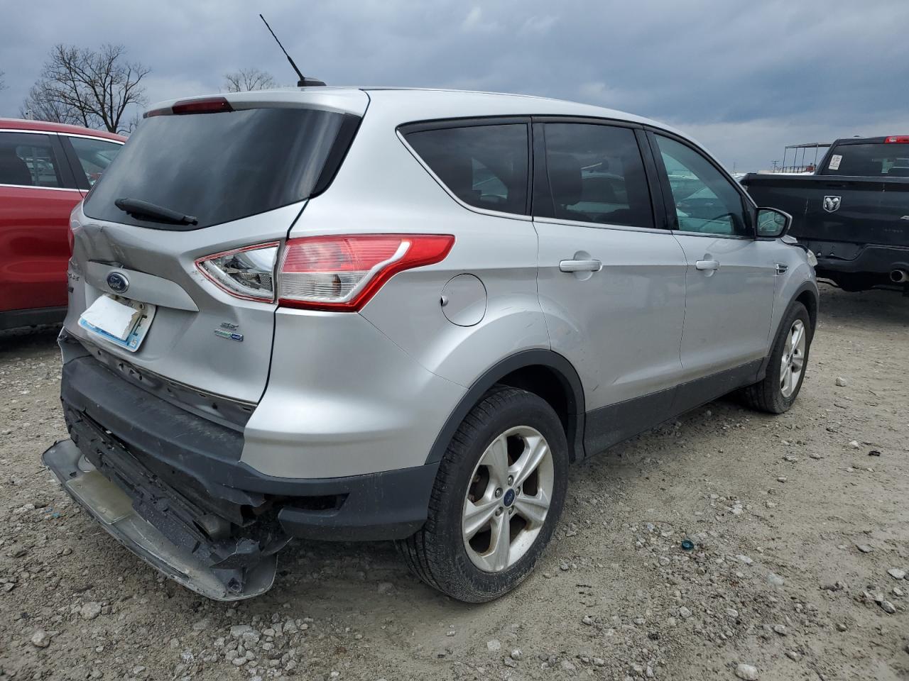 Изображение 3 2016 FORD ESCAPE SE 2016 с VIN 1FMCU9GXXGUB80952