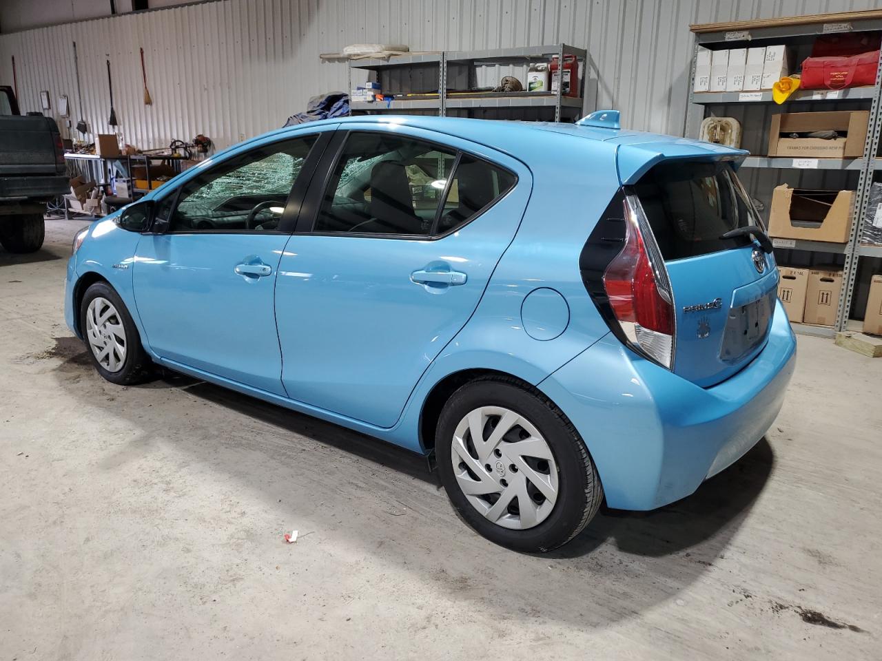 Obraz 2 z 2015 TOYOTA PRIUS C  2015 z VIN JTDKDTB32F1090115