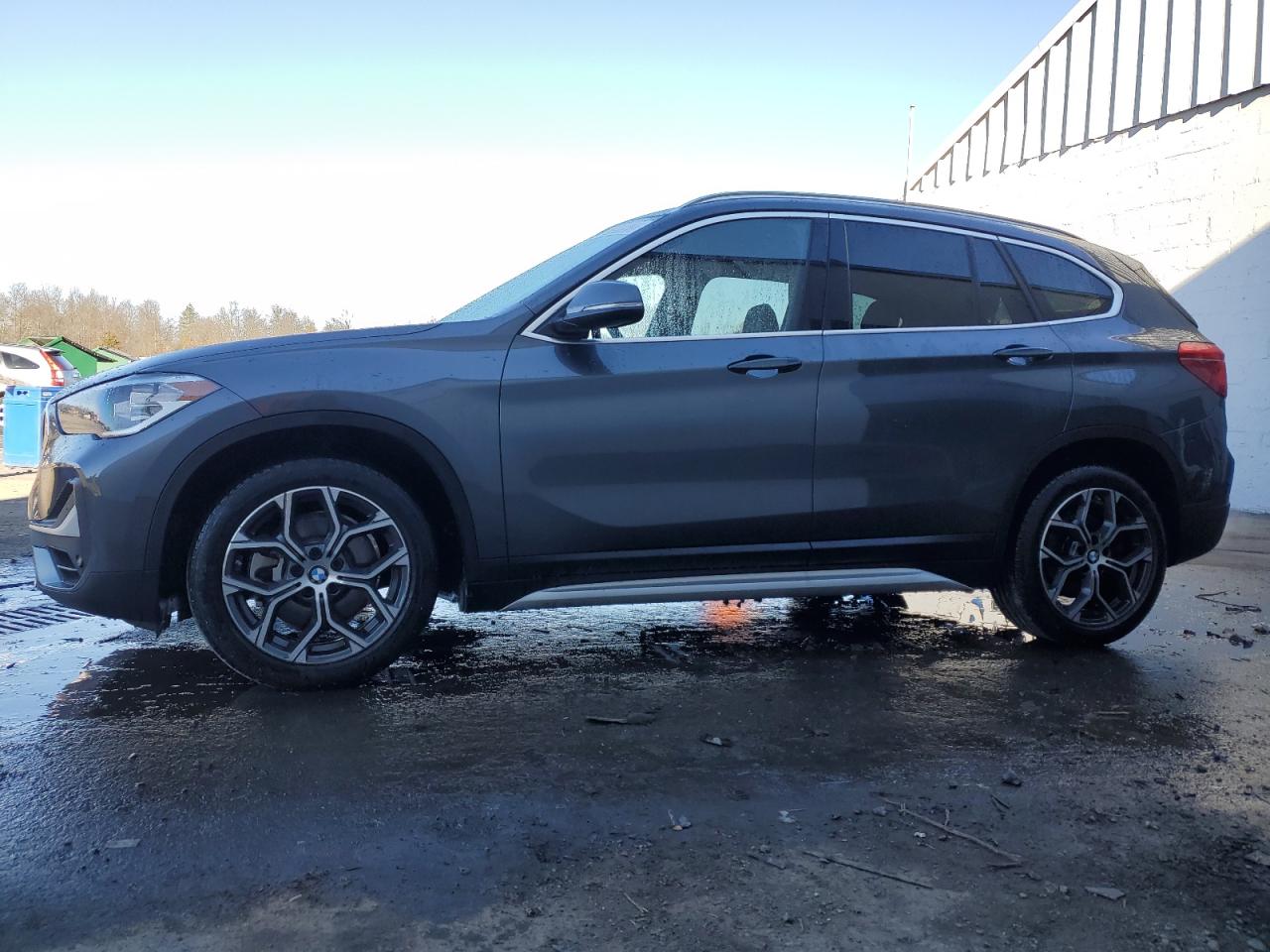 Obraz 1 z 2022 BMW X1 XDRIVE28I 2022 z VIN WBXJG9C08N5V44355
