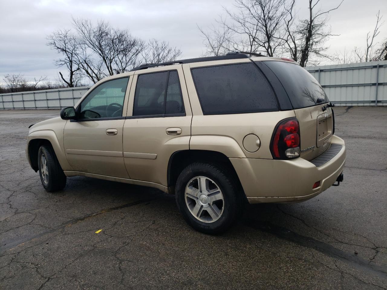 Image 2 of 2007 CHEVROLET TRAILBLAZER LS 2007 with VIN 1GNDT13S172299953