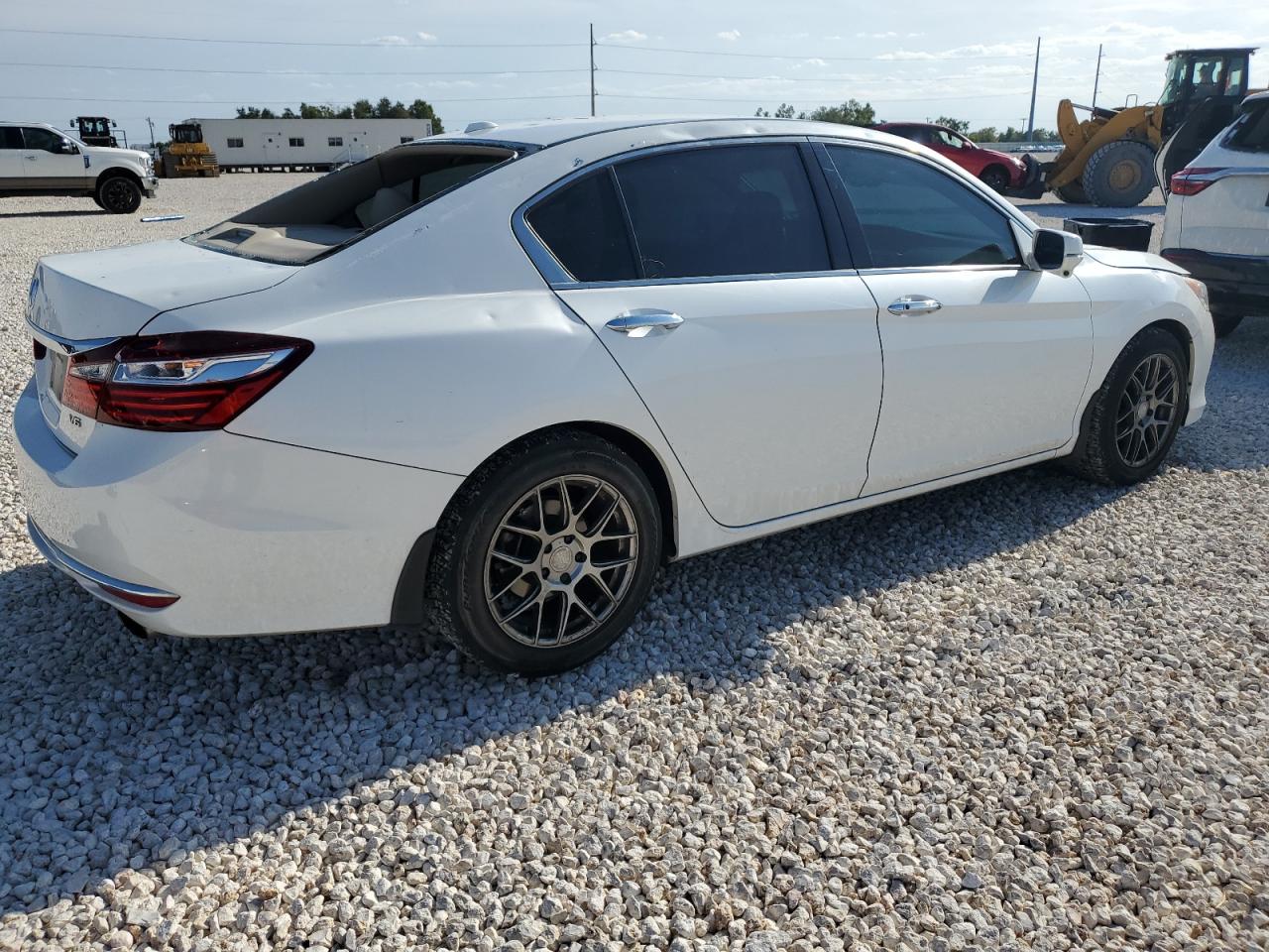 Изображение 3 2016 HONDA ACCORD EXL 2016 с VIN 1HGCR3F88GA035604
