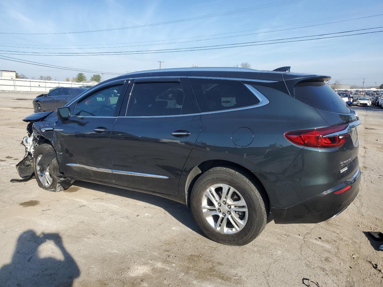 Изображение 2 2021 BUICK ENCLAVE ESSENCE 2021 с VIN 5GAEVAKW6MJ211994