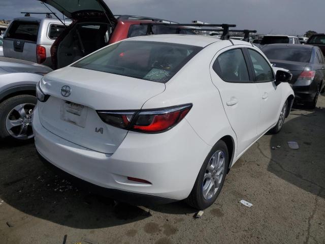 Obraz 3 z 2016 TOYOTA SCION IA  2016 z VIN 3MYDLBZV1GY103030