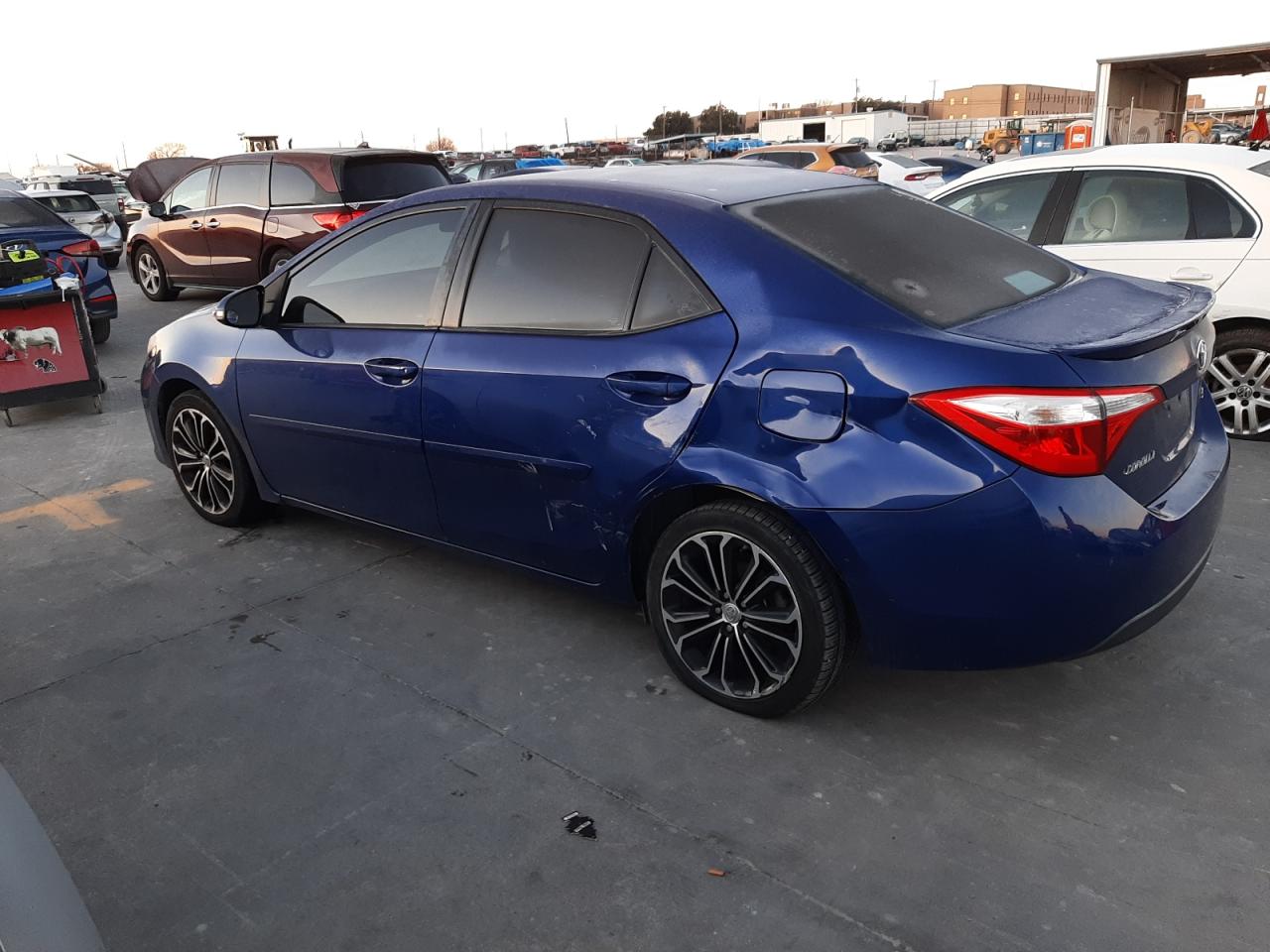 Изображение 2 2015 TOYOTA COROLLA L 2015 с VIN 5YFBURHEXFP324976