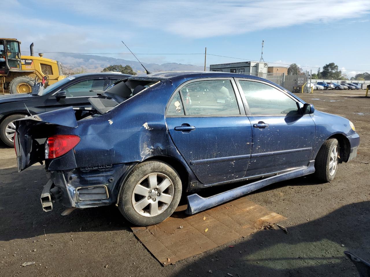 Image 3 of 2007 TOYOTA COROLLA CE 2007 with VIN 1NXBR30E27Z832448