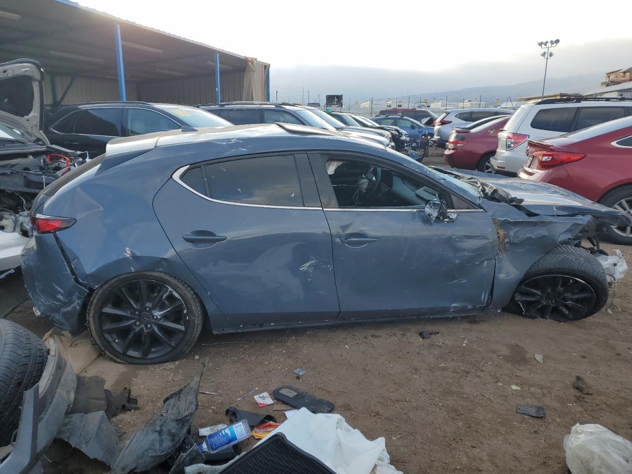Image 3 of 2020 MAZDA 3 PREMIUM 2020 with VIN JM1BPBNM4L1152891