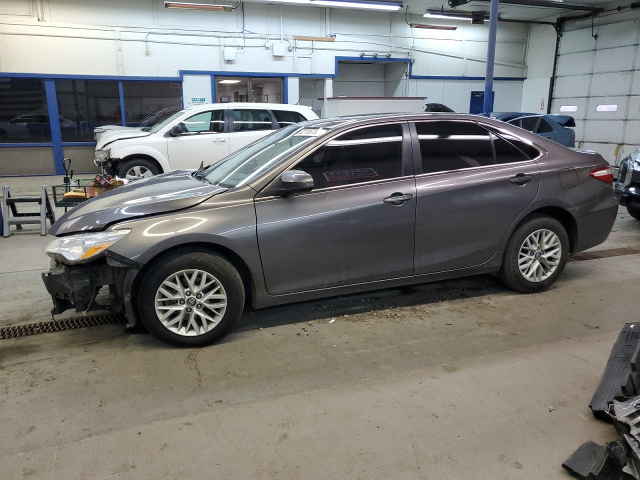 Image 1 of 2017 TOYOTA CAMRY LE 2017 with VIN 4T1BF1FK1HU717187