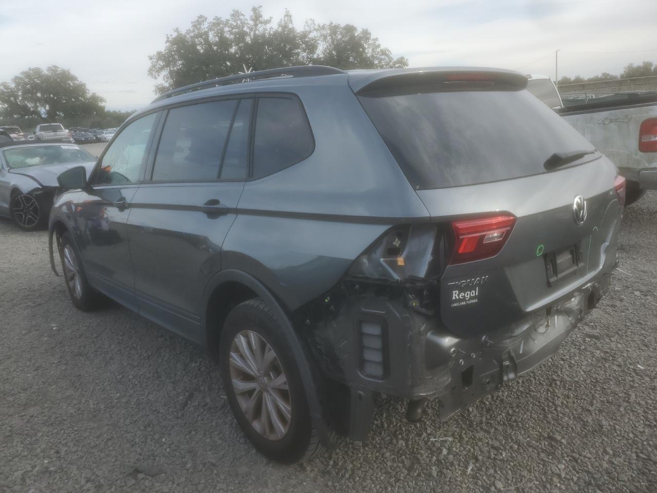 Image 2 of 2018 VOLKSWAGEN TIGUAN S 2018 with VIN 3VV1B7AXXJM073881