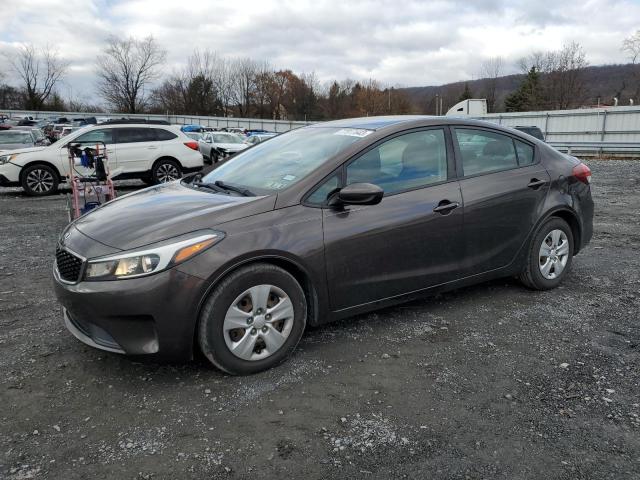 Obraz 1 z 2017 KIA FORTE LX 2017 z VIN 3KPFK4A7XHE025966