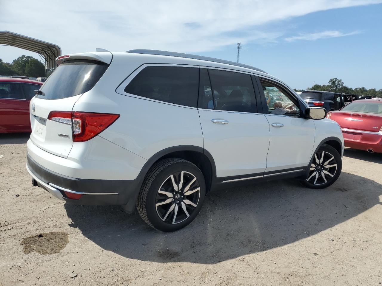 Изображение 3 2020 HONDA PILOT TOURING 2020 с VIN 5FNYF5H62LB011952