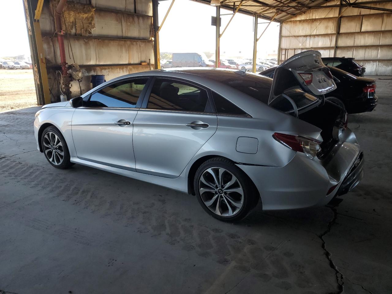 Image 2 of 2014 HYUNDAI SONATA SE 2014 with VIN 5NPEC4AB1EH881967