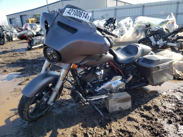 Image 2 of 2017 HARLEY-DAVIDSON FLHXS STREET GLIDE SPECIAL 2017 with VIN 1HD1KRC16HB652479
